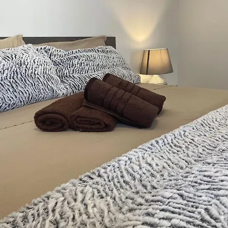 Dream Theatre Maisonette Apartment *