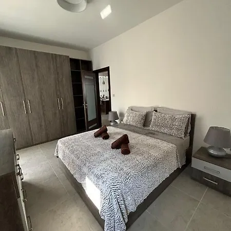 Dream Theatre Maisonette *