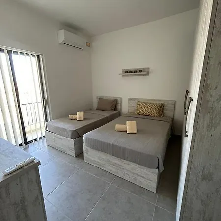 Dream Theatre Maisonette Apartment *